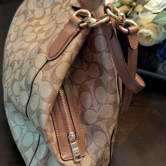 ⬇️PD⬇️O2 COACH Hallie Shoulder Signature Canvas (NWOT) - Picture 10 of 15